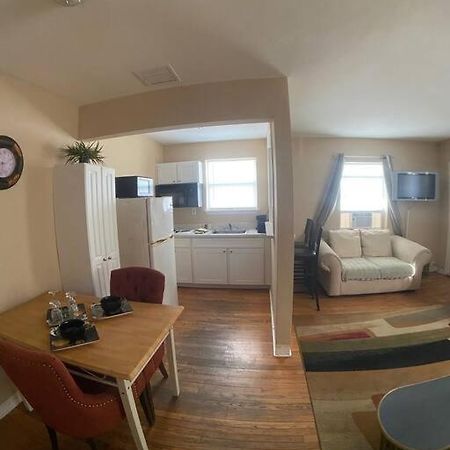 Private One-Bedroom 8 -Directly Across From Beach St. Pete Beach Bagian luar foto